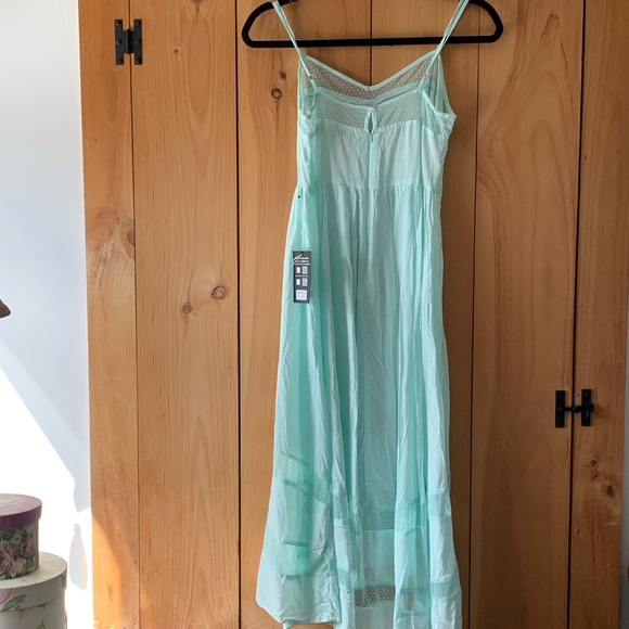 🌈 Ali & Kris Asymmetrical Aqua Dress - Picture 2 of 8